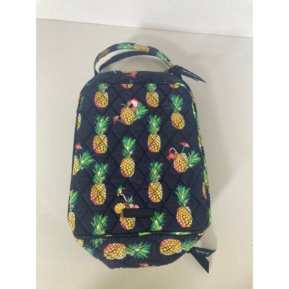 VERA BRADLEY insulated quilted lunch bag in Lighten Up Toucan Party *retired* - Picture 6 of 7